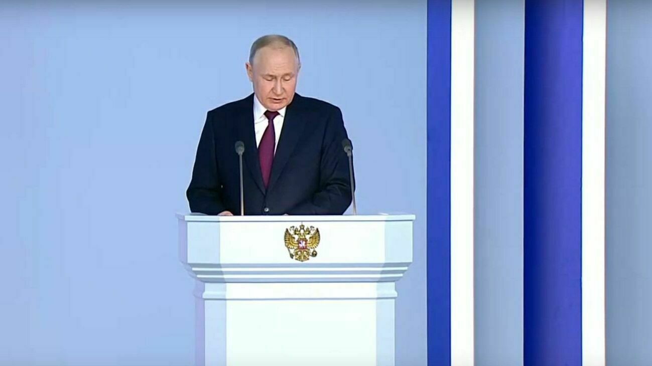 Путин: с января 2024 года МРОТ в России вырастет на 18,5%