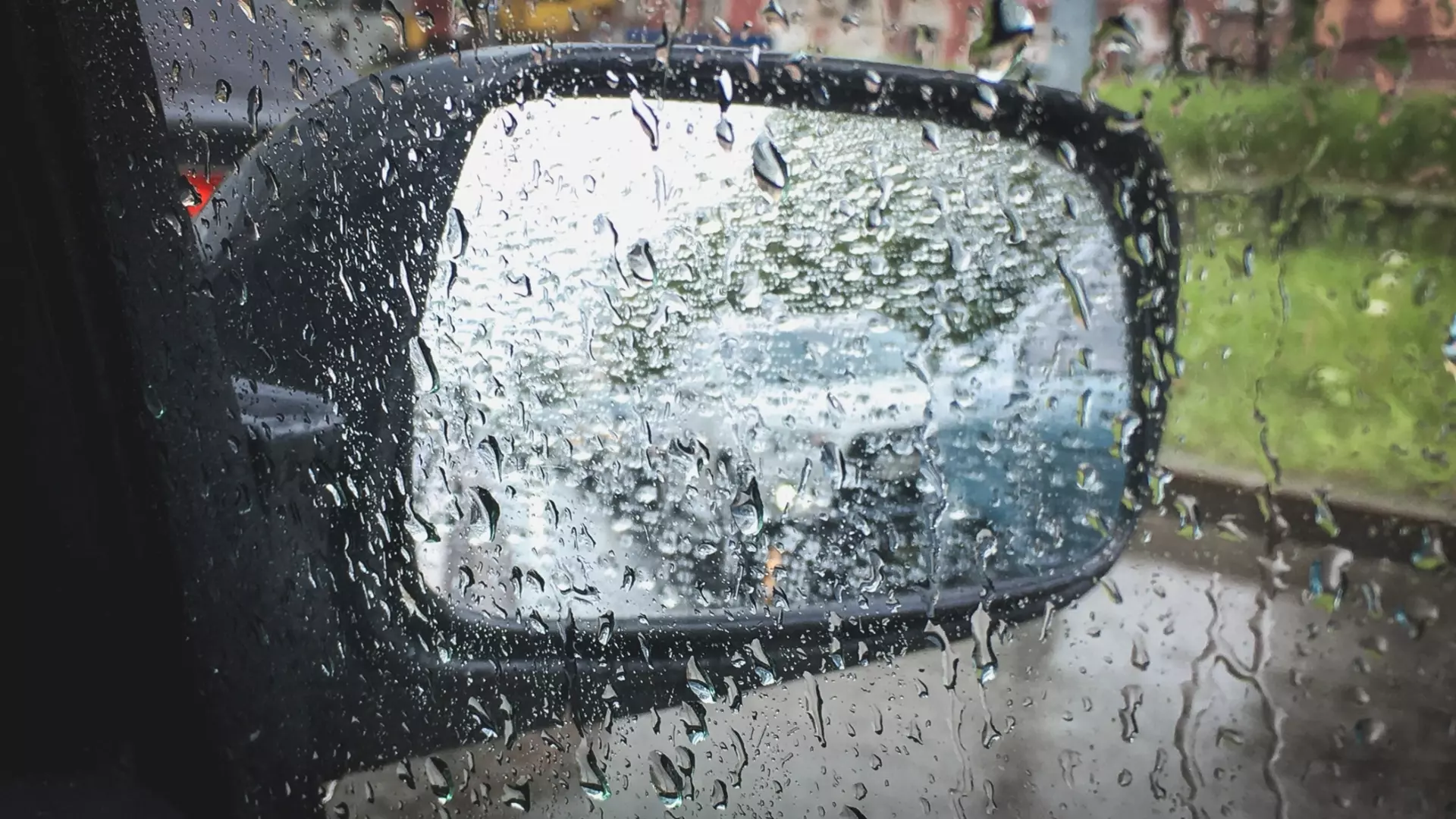 Пасмурная погода и дождь ожидаются в Нижнем Тагиле на выходных