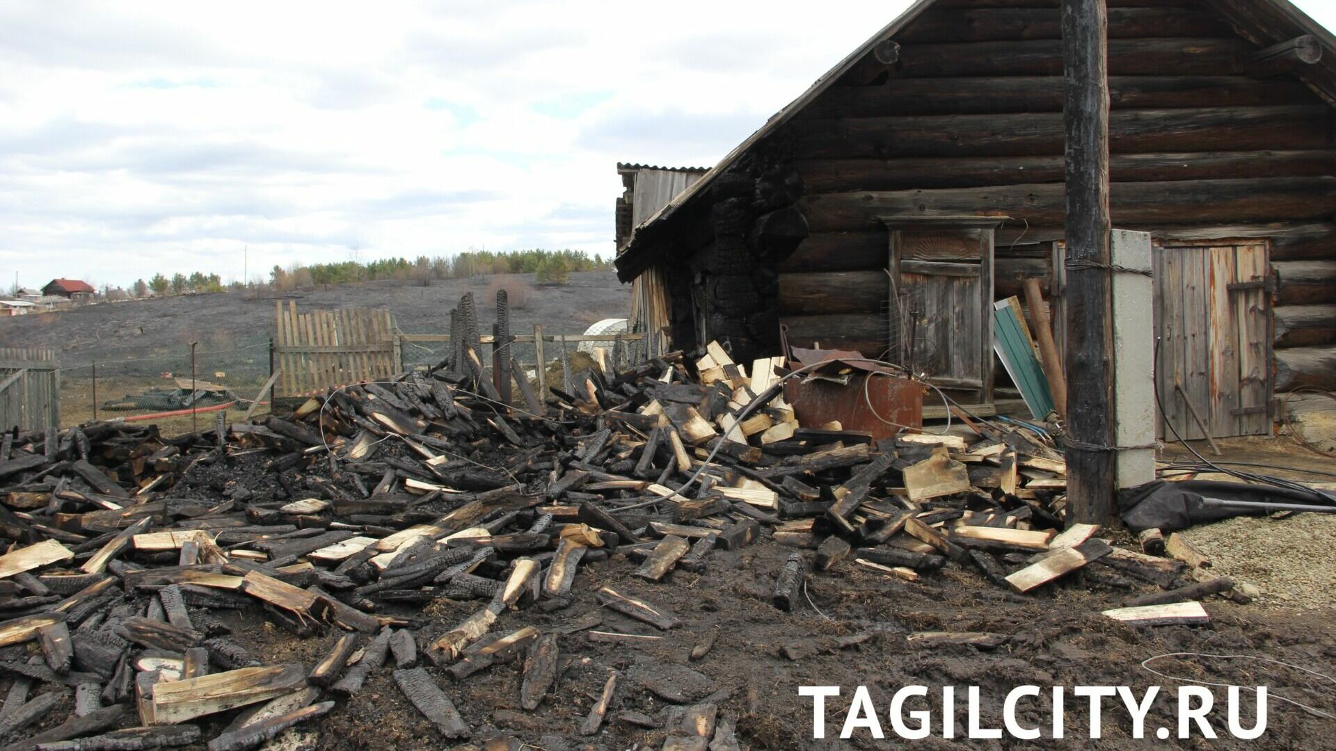Дача за маткапитал сгорела у семьи из Нижнего Тагила в массовом пожаре в Бызово