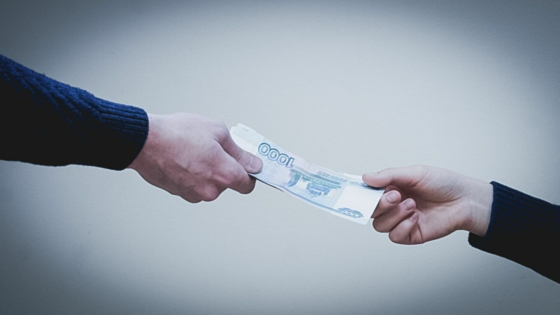 В Екатеринбурге сотрудники ФНС заявили о денежных сборах для помощи на СВО