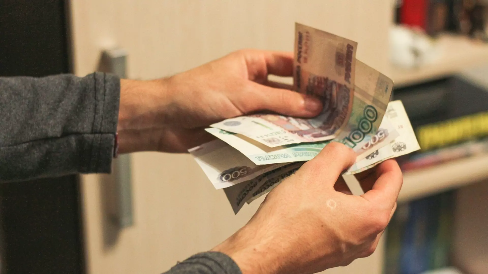 Житель Екатеринбурга совершил 14 квартирных краж на сумму более 593 тысячи
