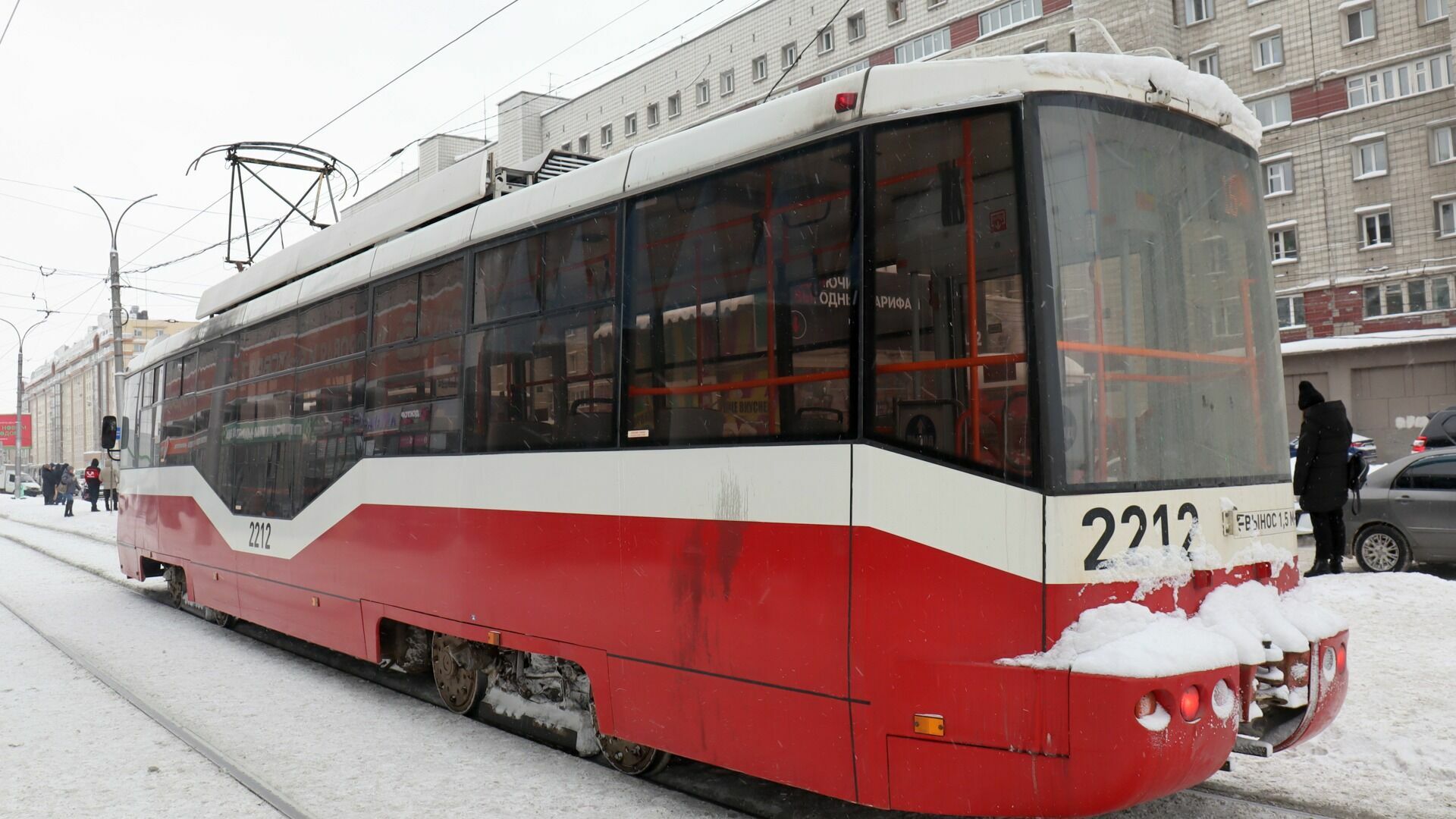Подросток несколько раз терял сознание в трамвае в Екатеринбурге