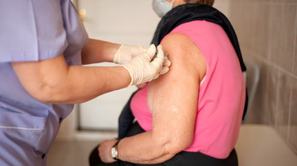 Обязательная вакцинация для свердловчан старше 60 лет введена в регионе