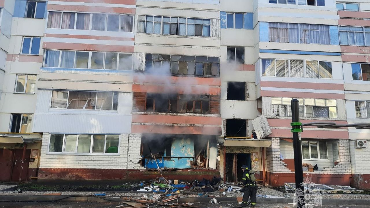 Взрыв бытового газа произошел в многоквартирном доме в Нижнекамске