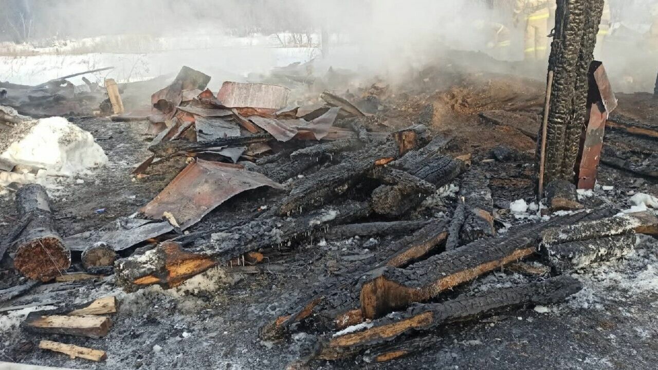 Пенсионер заживо сгорел в деревне под Красноуфимском