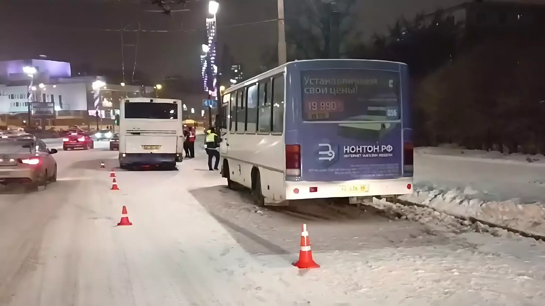 Два пассажирских автобуса в Екатеринбурге попали в ДТП