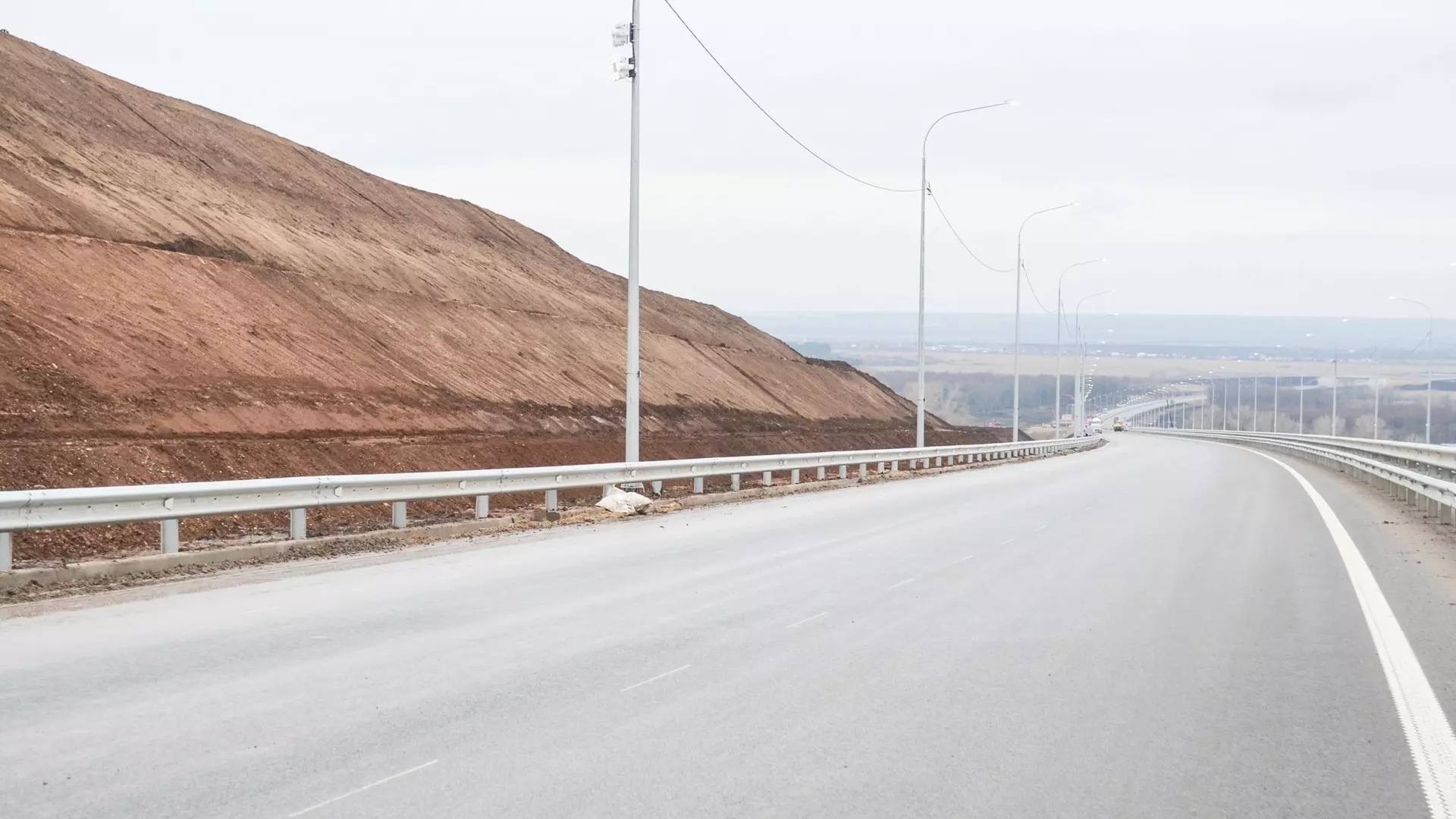 Три дороги в Свердловской области начали ремонтировать