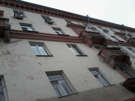 Пытавшийся спрыгнуть с балкона екатеринбуржец отправлен на принудительное лечение