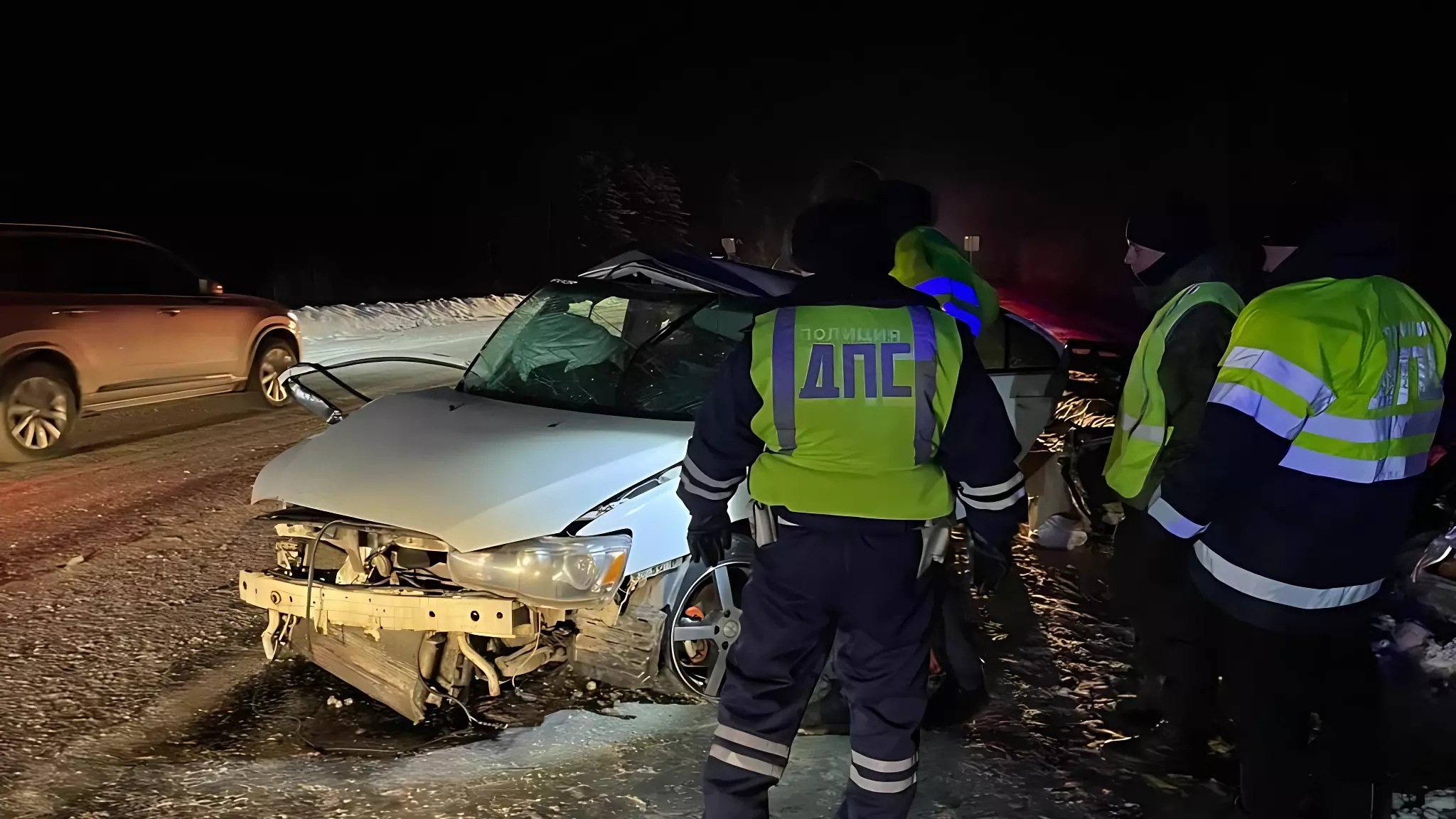 Погибли два водителя в лобовом столкновении на Свердловской трассе