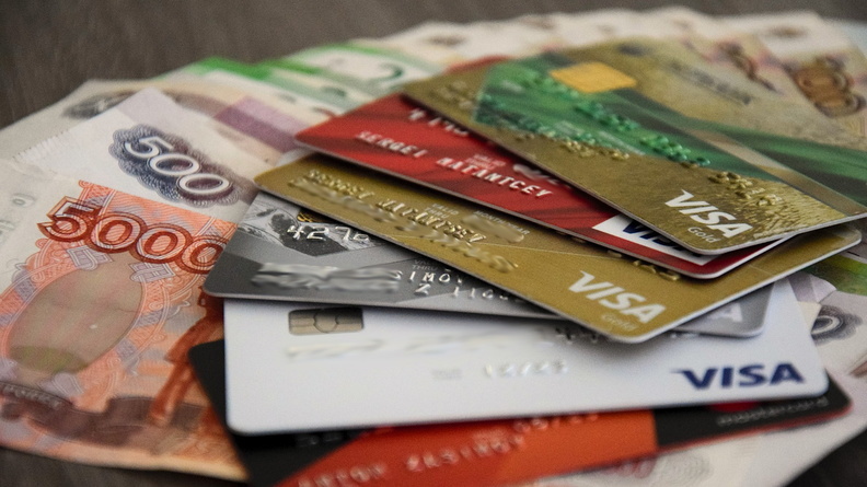 Сбербанк заблокировал карты тагильчанки после попытки взять кредит