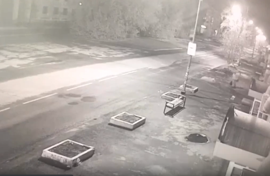 Момент избиения тагильчанина возле бани на Красном Камне попал на видео