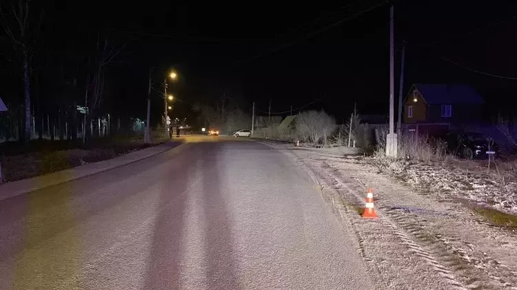 Водитель без прав и его пассажир скончались в ДТП на дороге к свердловскому поселку