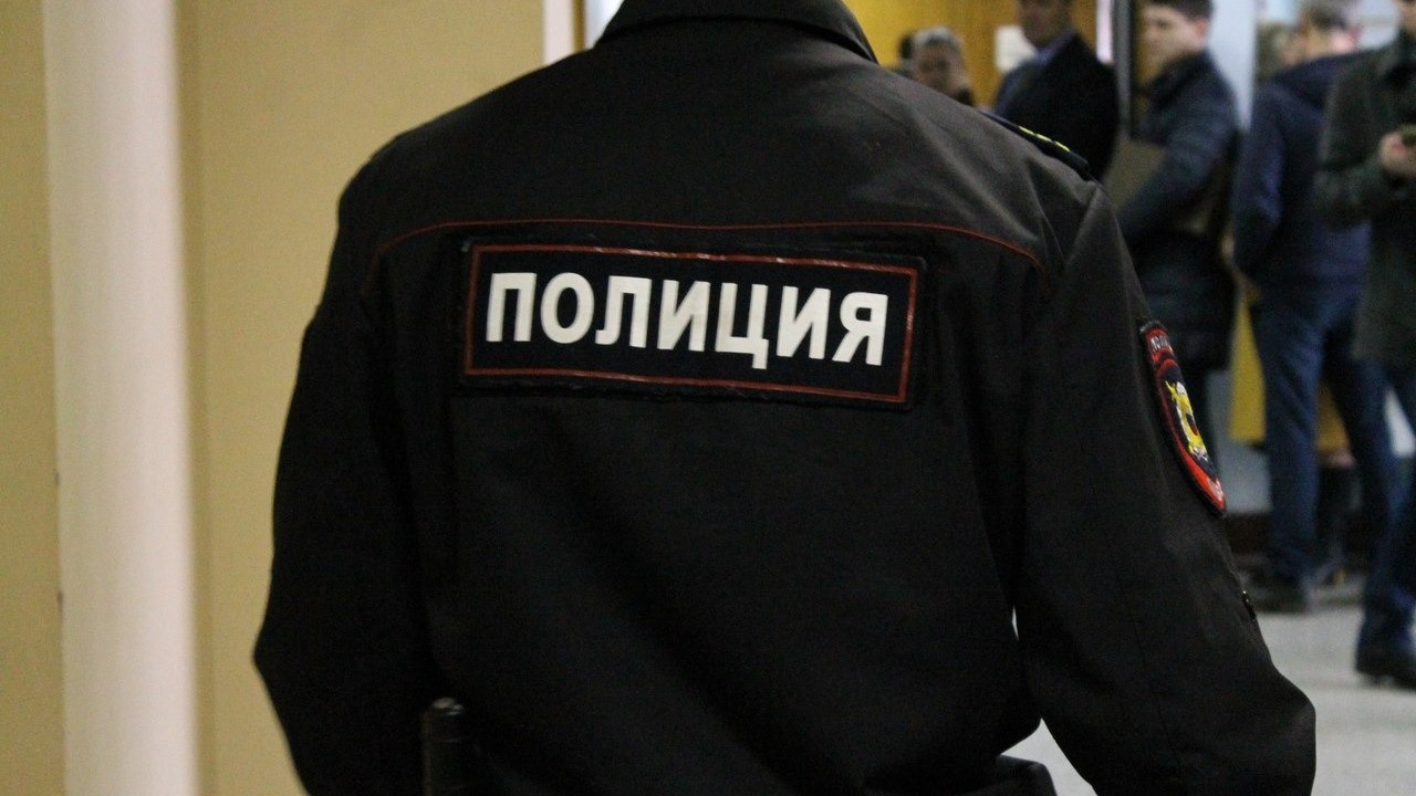 Пьяный мужчина из Краснотурьинска обещал взорвать дома и расстрелять полицейских