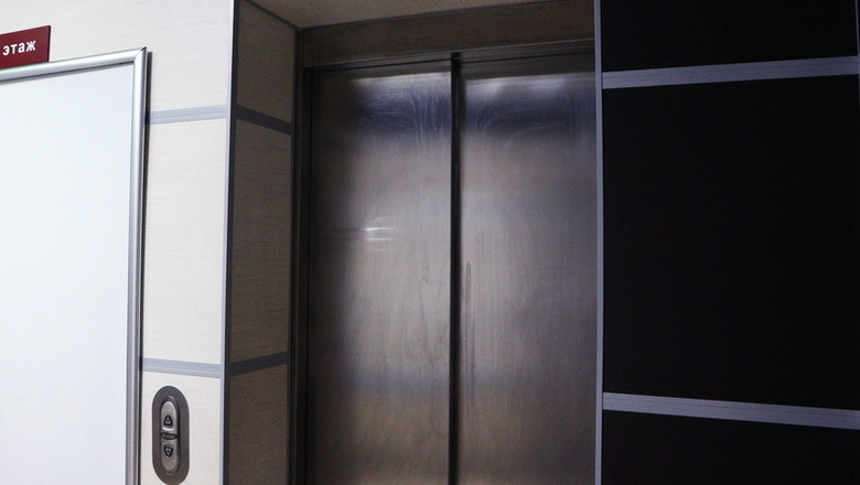 Новый лифт в многоэтажке Екатеринбурга «сделал пленницей» пенсионерку