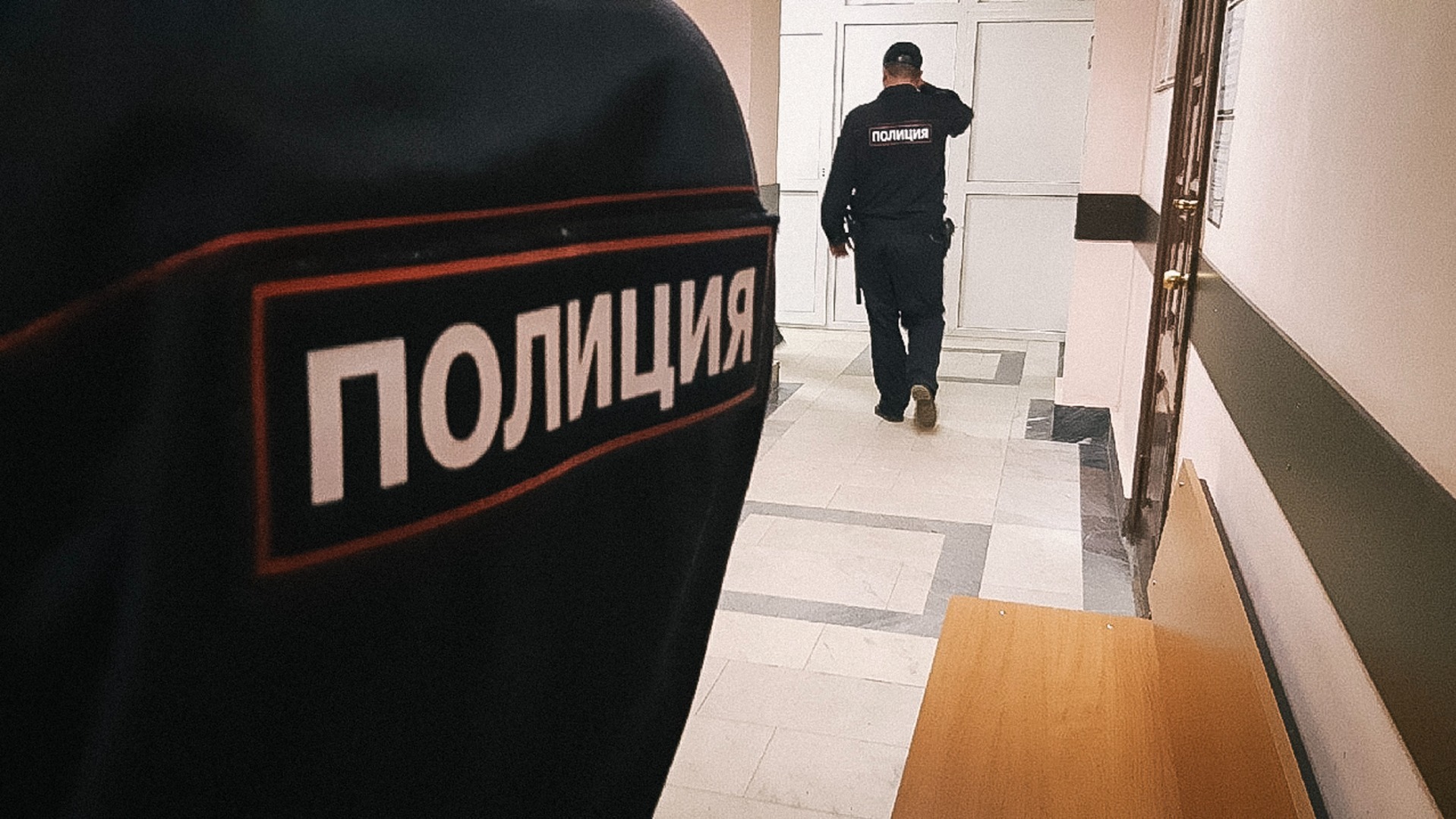 Загадочно пропавшая 18-летняя брюнетка месяц разыскивается в Екатеринбурге
