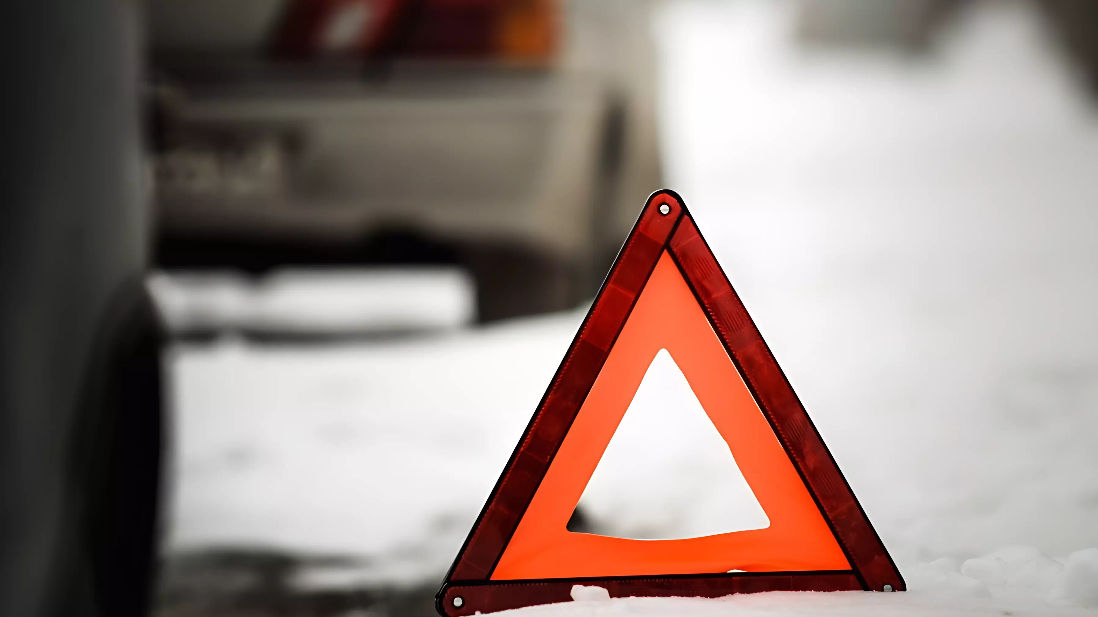 В Екатеринбурге недалеко от аэропорта Кольцово в ДТП погиб водитель Toyota