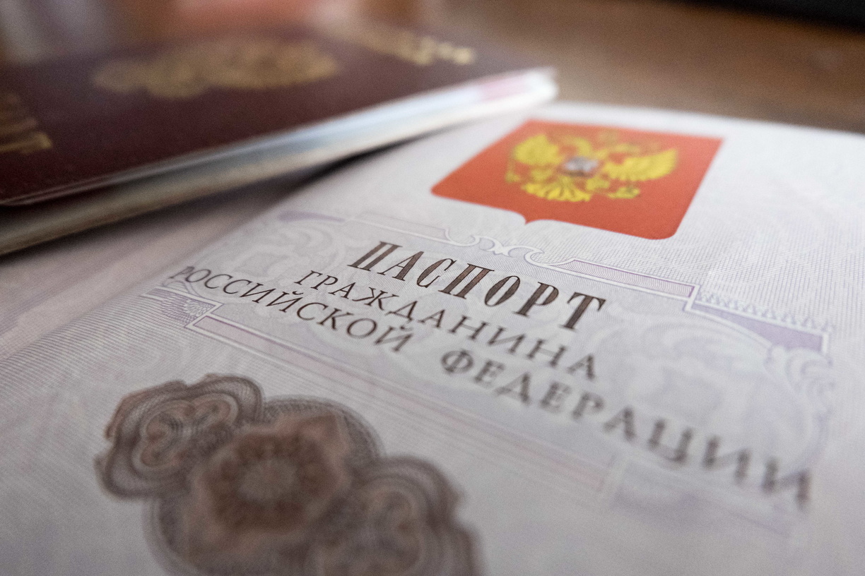 О безопасности предъявления документов с QR-кодом заявил Евгений Куйвашев
