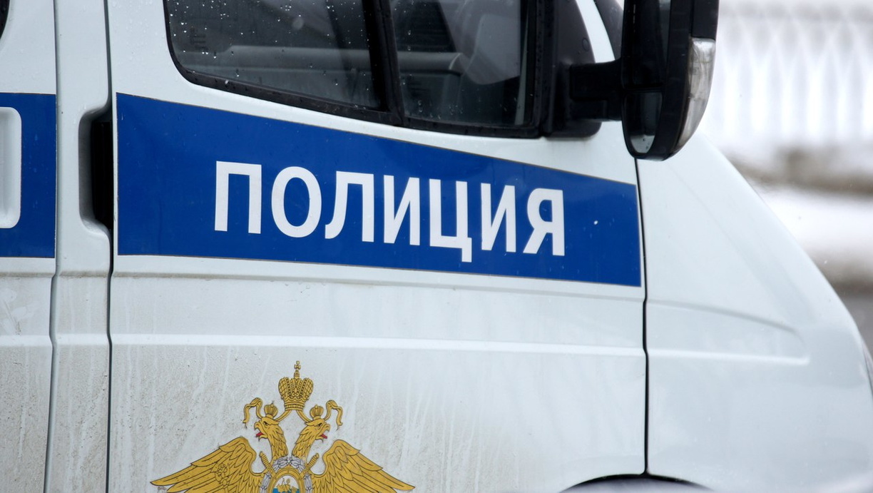Труп мужчины найден возле многоэтажки в Академическом районе Екатеринбурга