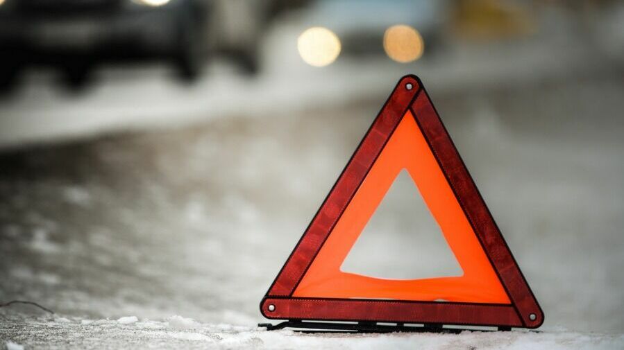 10-летний мальчик перебегал дорогу и попал под колеса Audi Q3 в Екатеринбурге