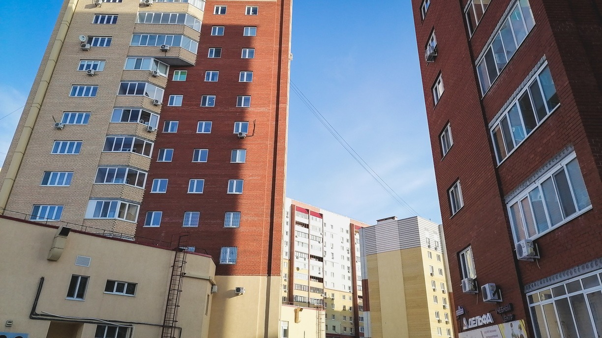 Свердловская область — густонаселенный регион, поэтому жилищный вопрос для многих жителей стоит довольно остро