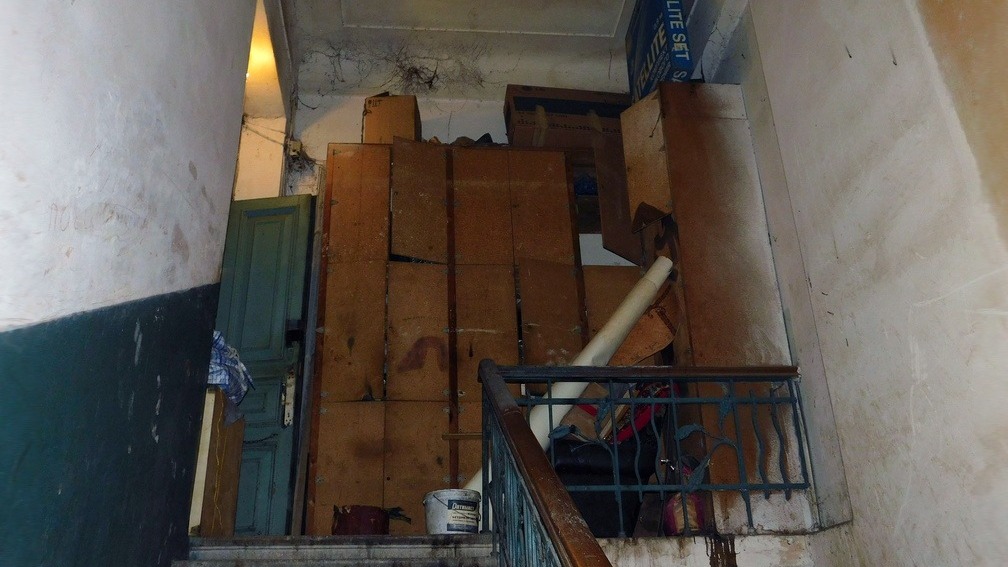 В Качканаре в доме семьи с младенцем обрушился потолок