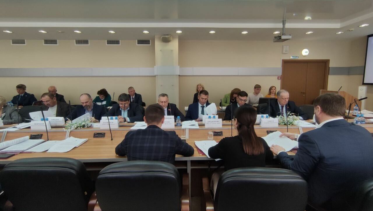 Депутаты Нижнего Тагила одобрили себе по 120 тыс. рублей в год на возмещение расходов