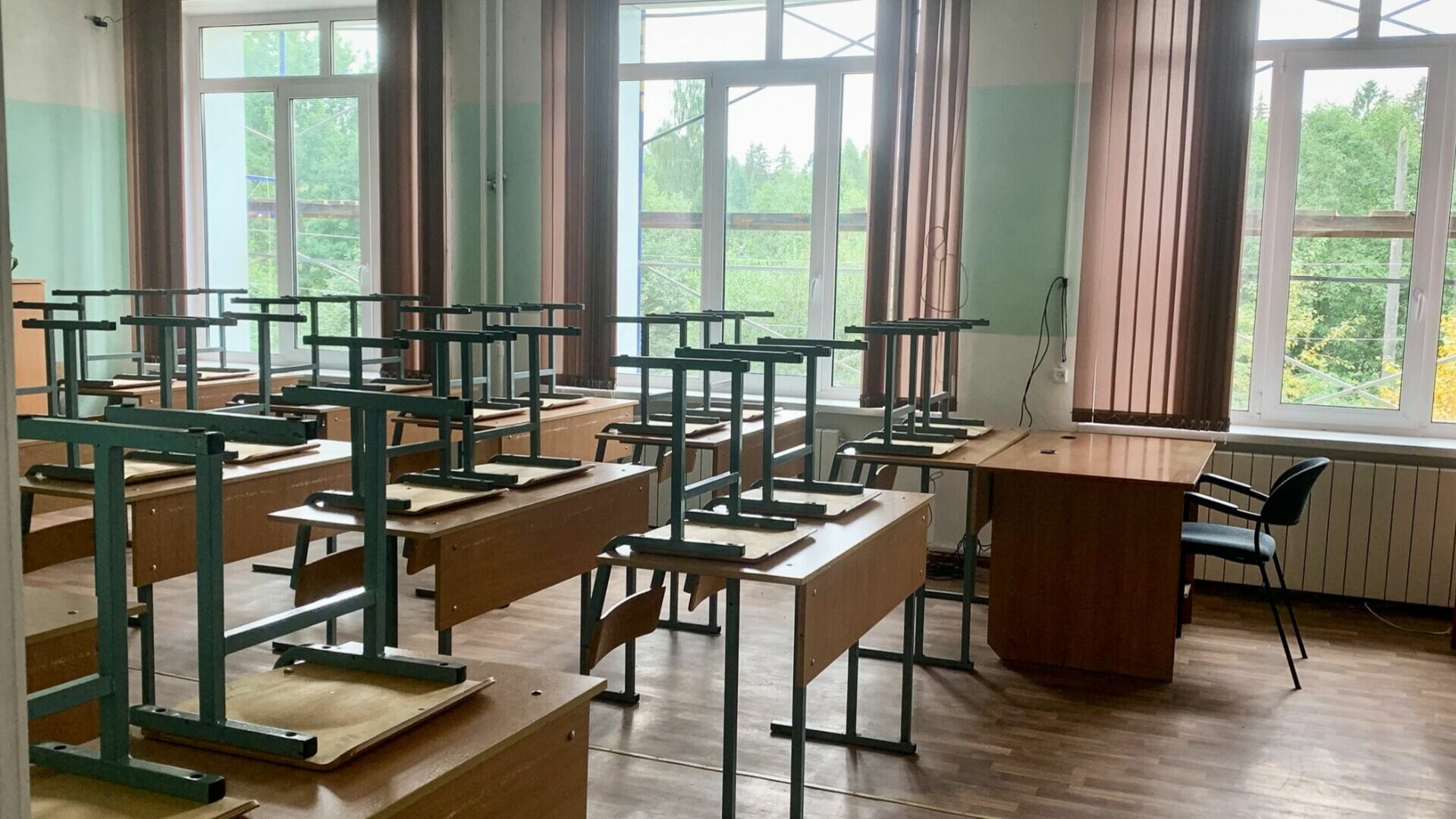 Упро Тагила потратило 211 тысяч рублей на устранение замечаний надзорников в школах