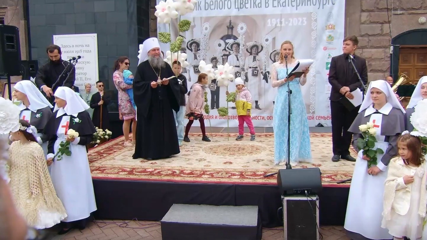 Парад украшенных цветками колясок состоялся в Екатеринбурге