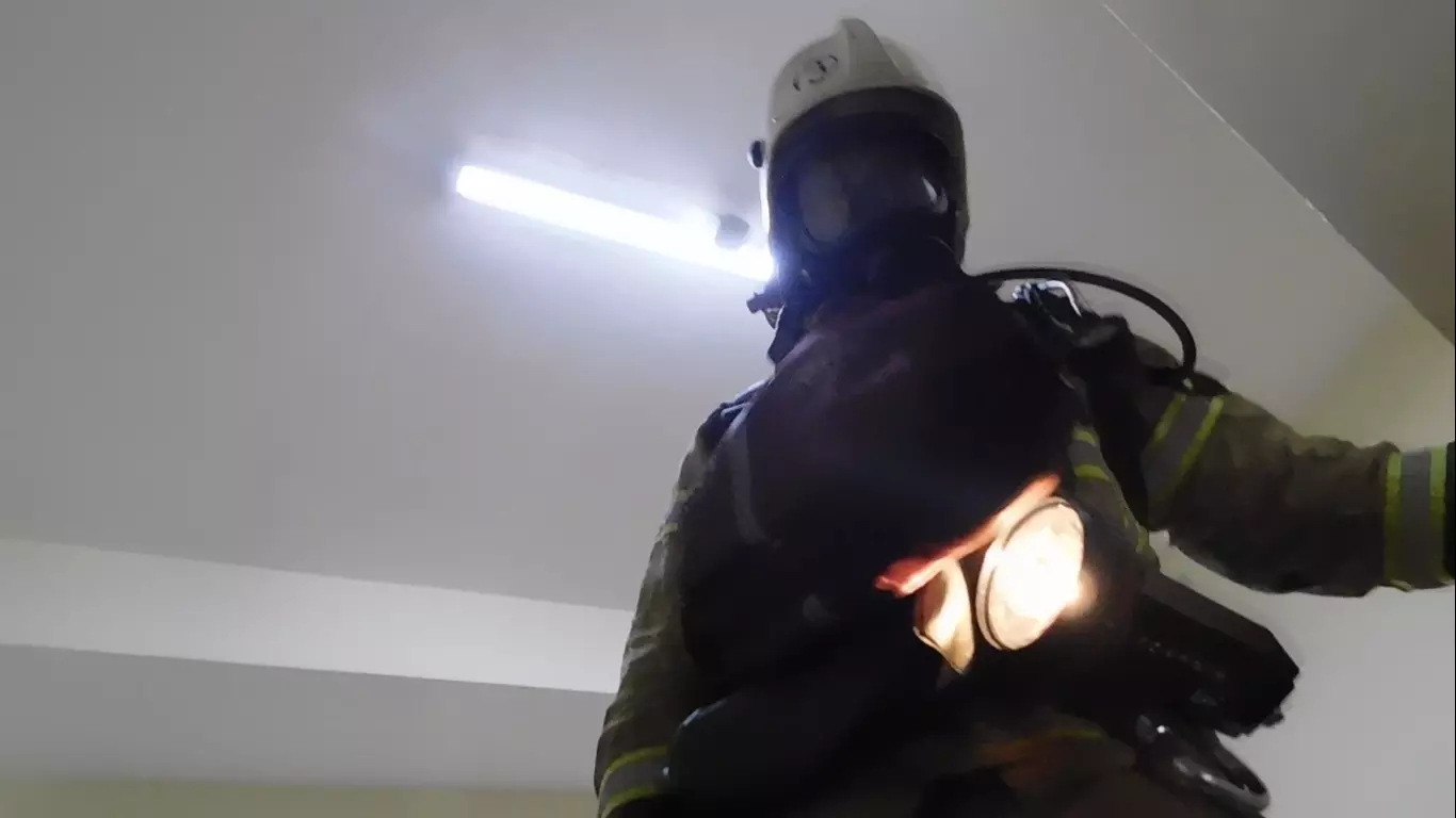 Полицейские определяют причину смерти не выбравшегося из пожара жителя Екатеринбурга