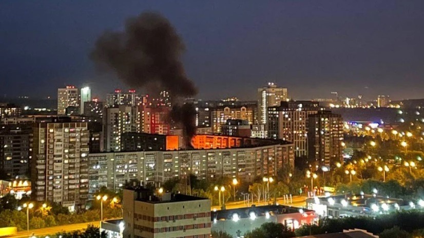Взрыв прогремел во дворе многоэтажки в Екатеринбурге