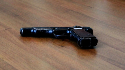 11-летний мальчик выстрелил себе в руку из пистолета в Екатеринбурге