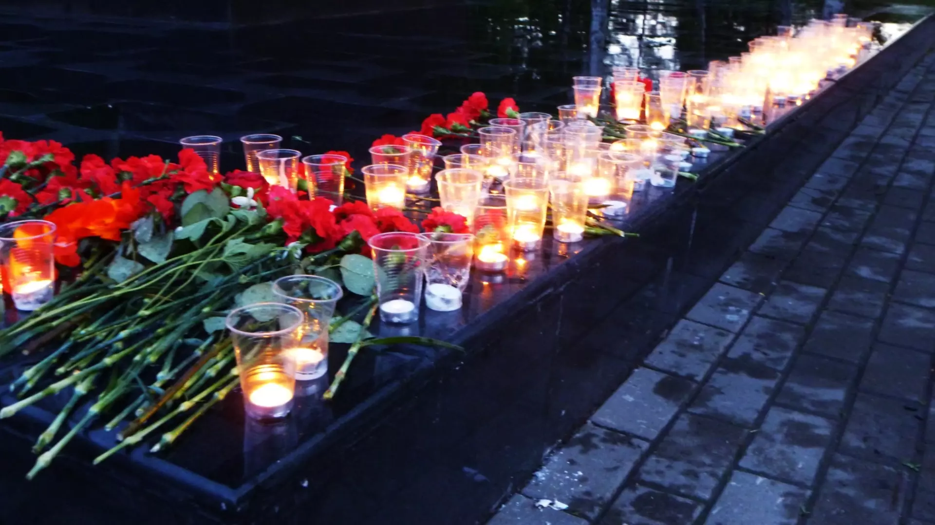 Белгородцы прощаются со своими горожанами после трагедии 30 декабря