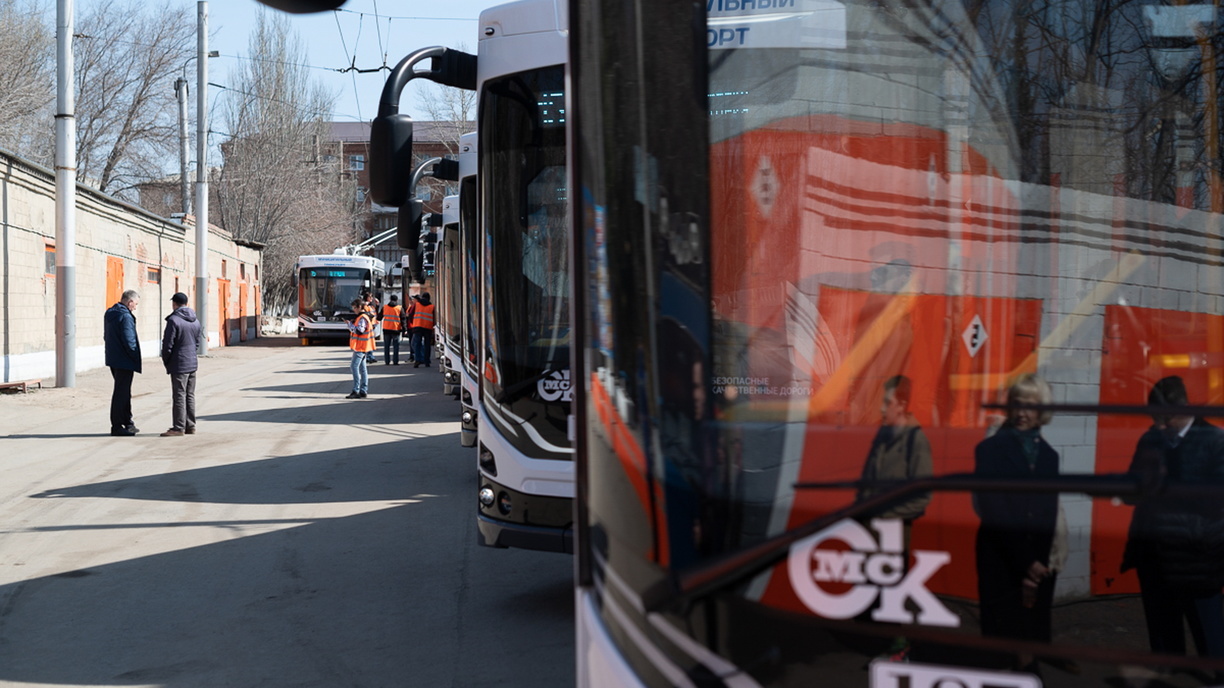 Троллейбусы Екатеринбурга остались без электричества из-за долга в 140 млн рублей