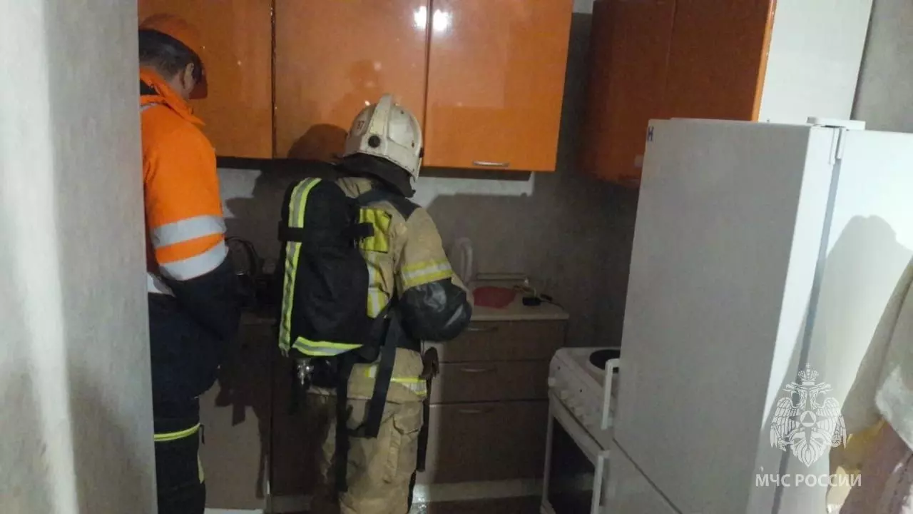 Кипящее масло взорвалось в квартире одного из домов в Екатеринбурге