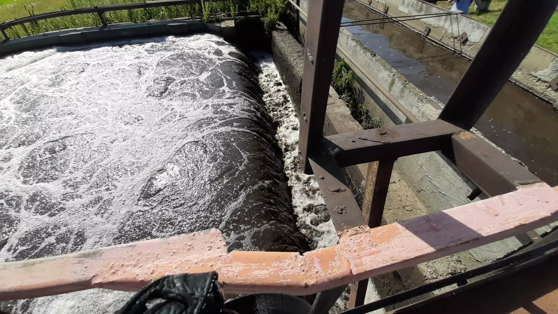 Дегтярск чуть не затопило из-за сброса воды с водохранилища в Екатеринбурге