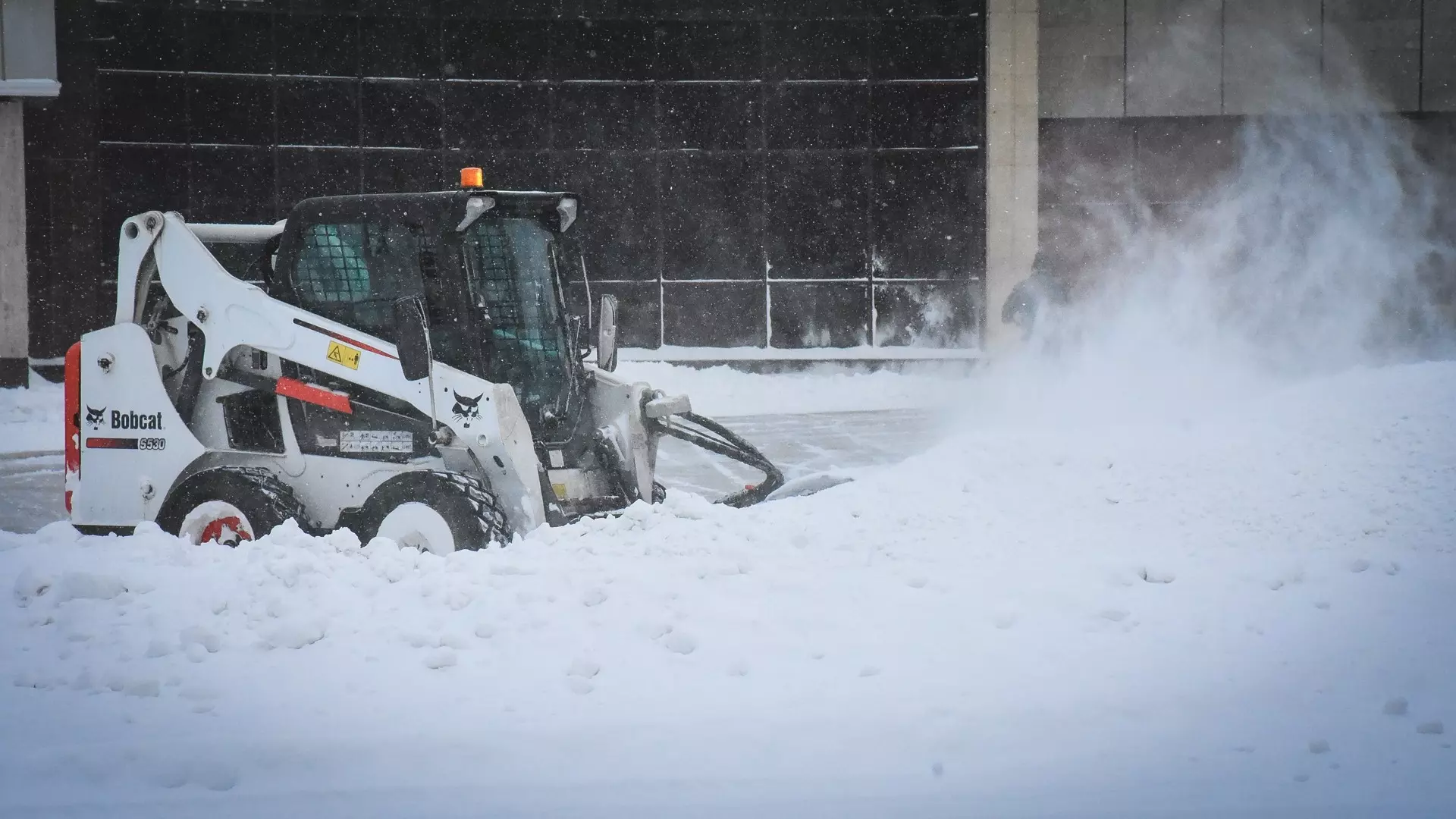 10 фур выкопал житель Екатеринбурга во время снегопада