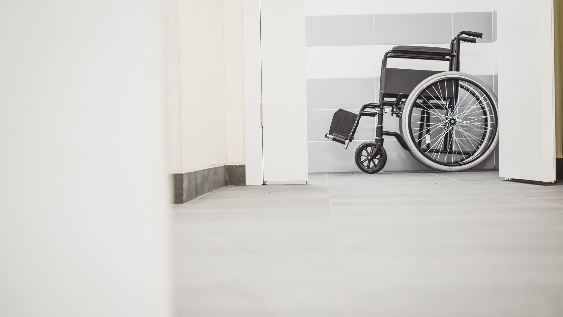 Ребенку с ДЦП в Екатеринбурге не выдавали инвалидную коляску два года