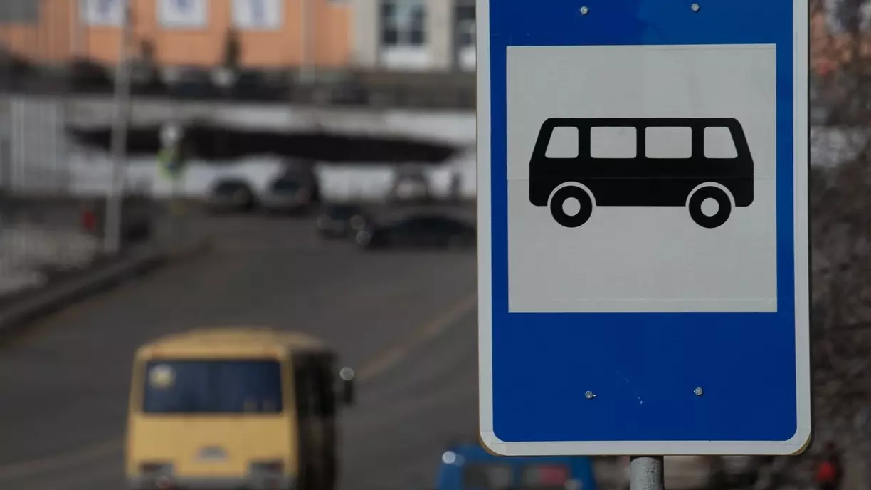Жители свердловского поселка возмутились свалкой автобусов Ikarus