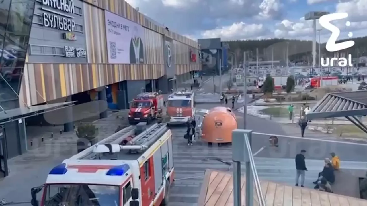 В одном из ресторанов «Мега» в Екатеринбурге возник пожар