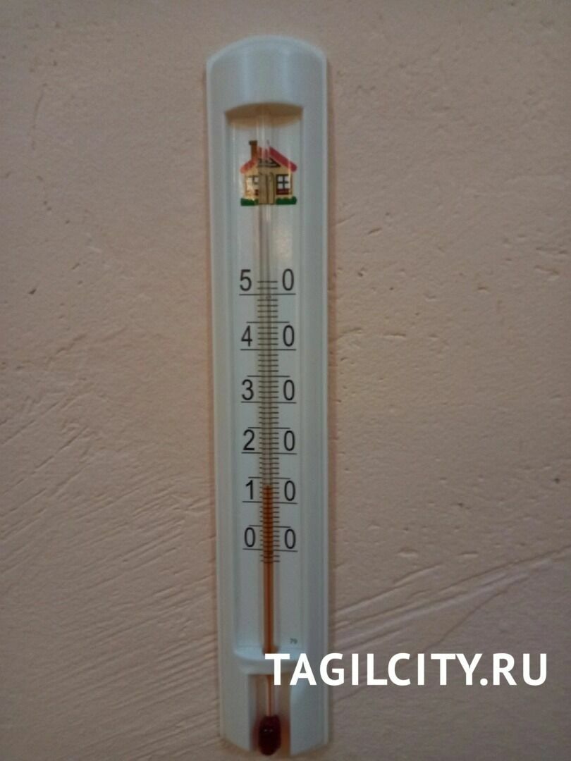 Температура в спальне в деском саду №3 Нижнего Тагила. 6 декабря на улице было около -20 градусов.