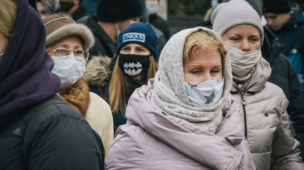Сотни екатеринбуржцев вышли на пикет против QR-кодов
