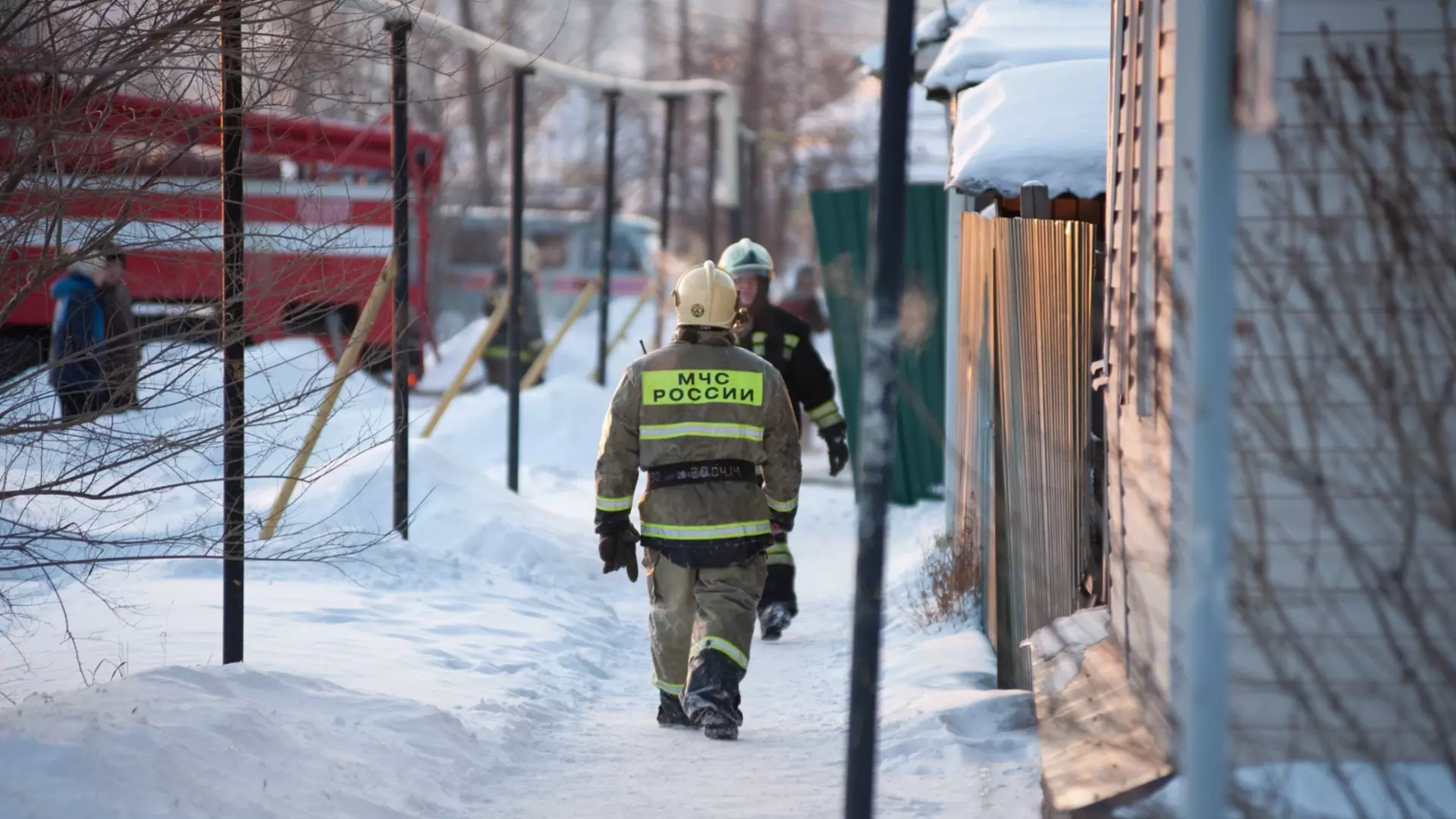 Мужчина сгорел при попытке спастись из пожара в саду Екатеринбурга