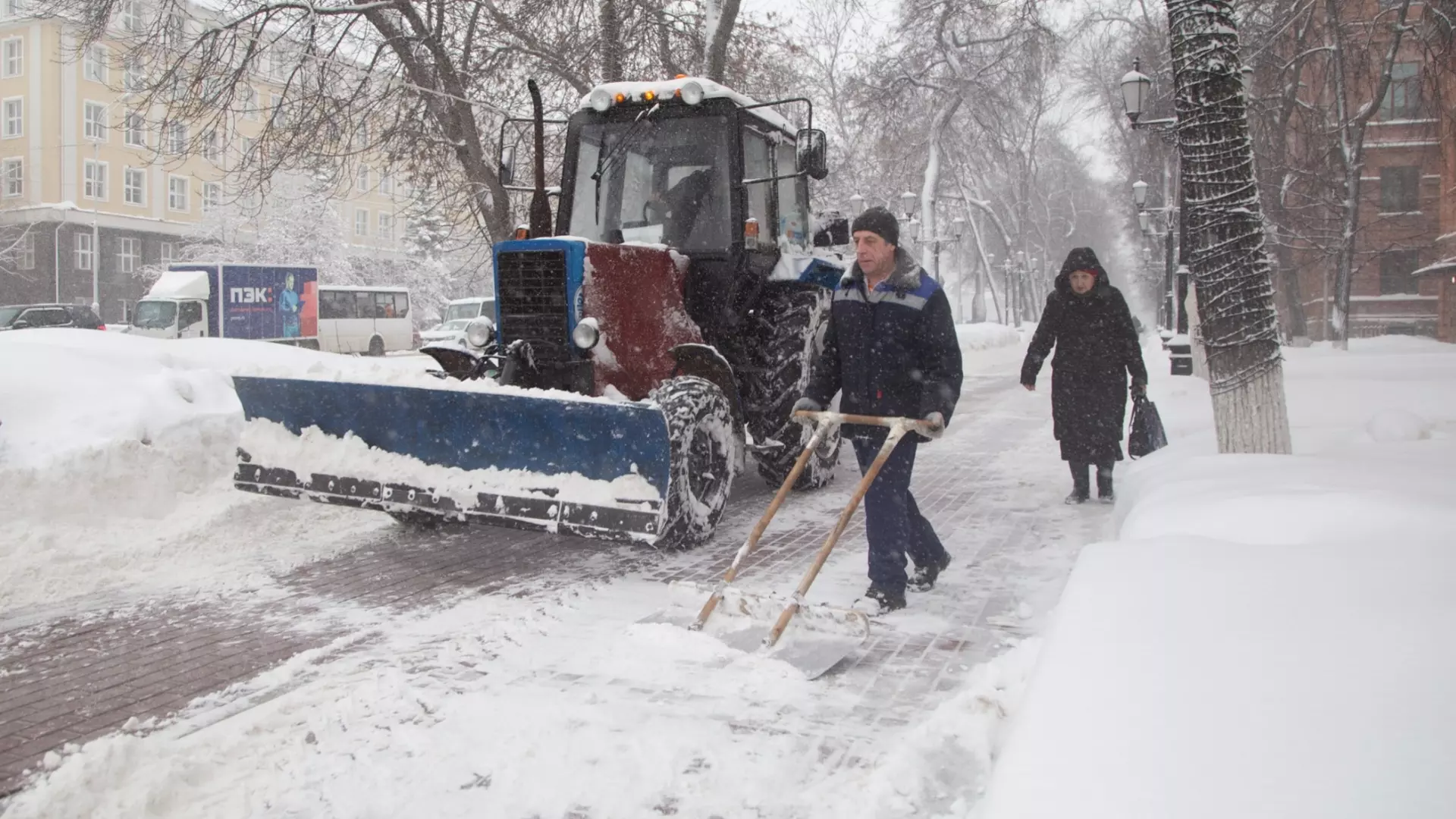 Режим ЧС введен в Дегтярске из-за последствий снегопада