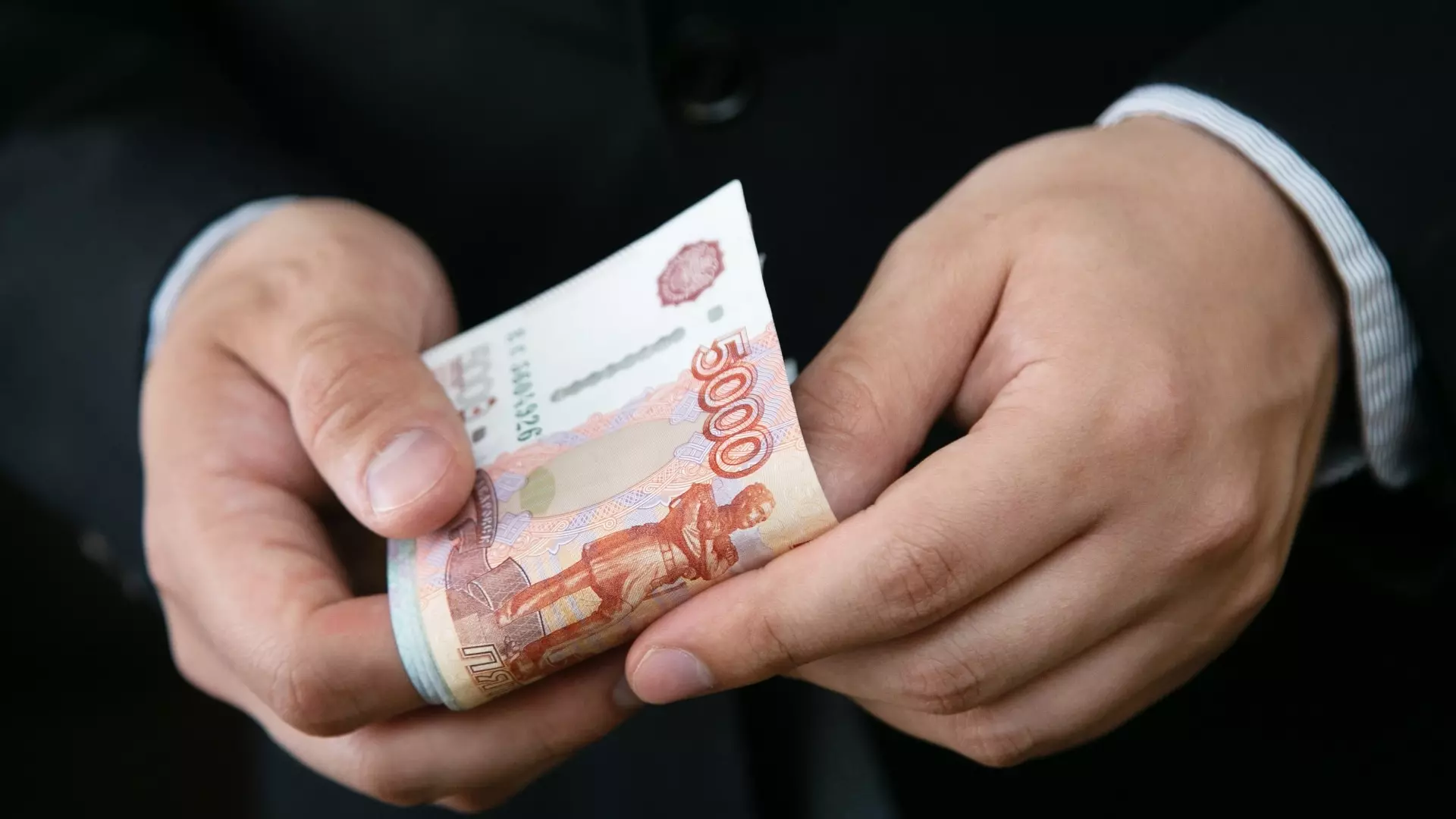 В Свердловской области увеличилась средняя заработная плата