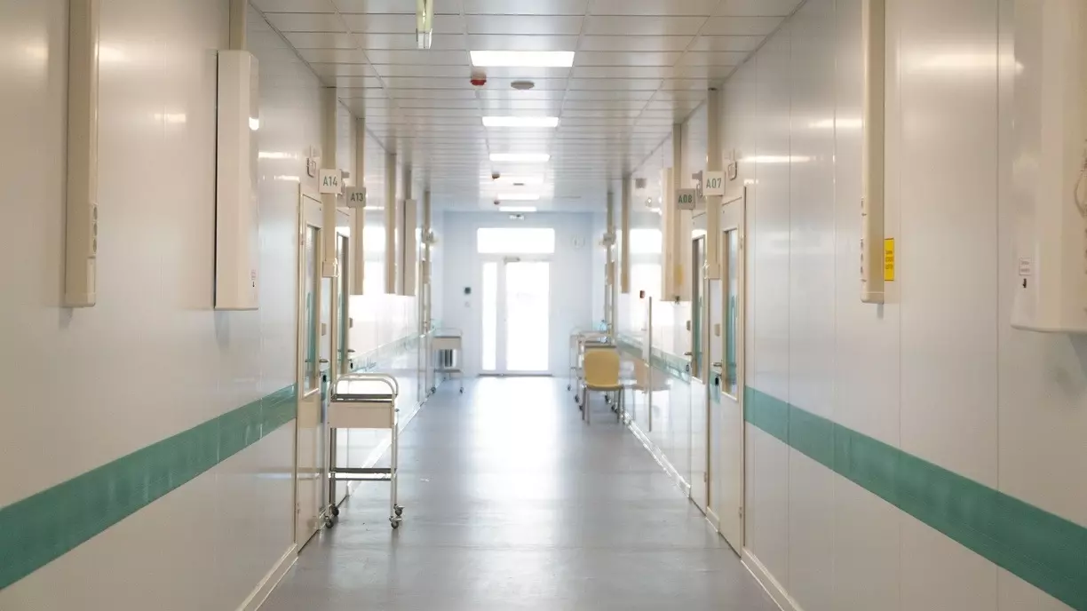 Екатеринбуржцы жалуются на массовые очереди в поликлиниках