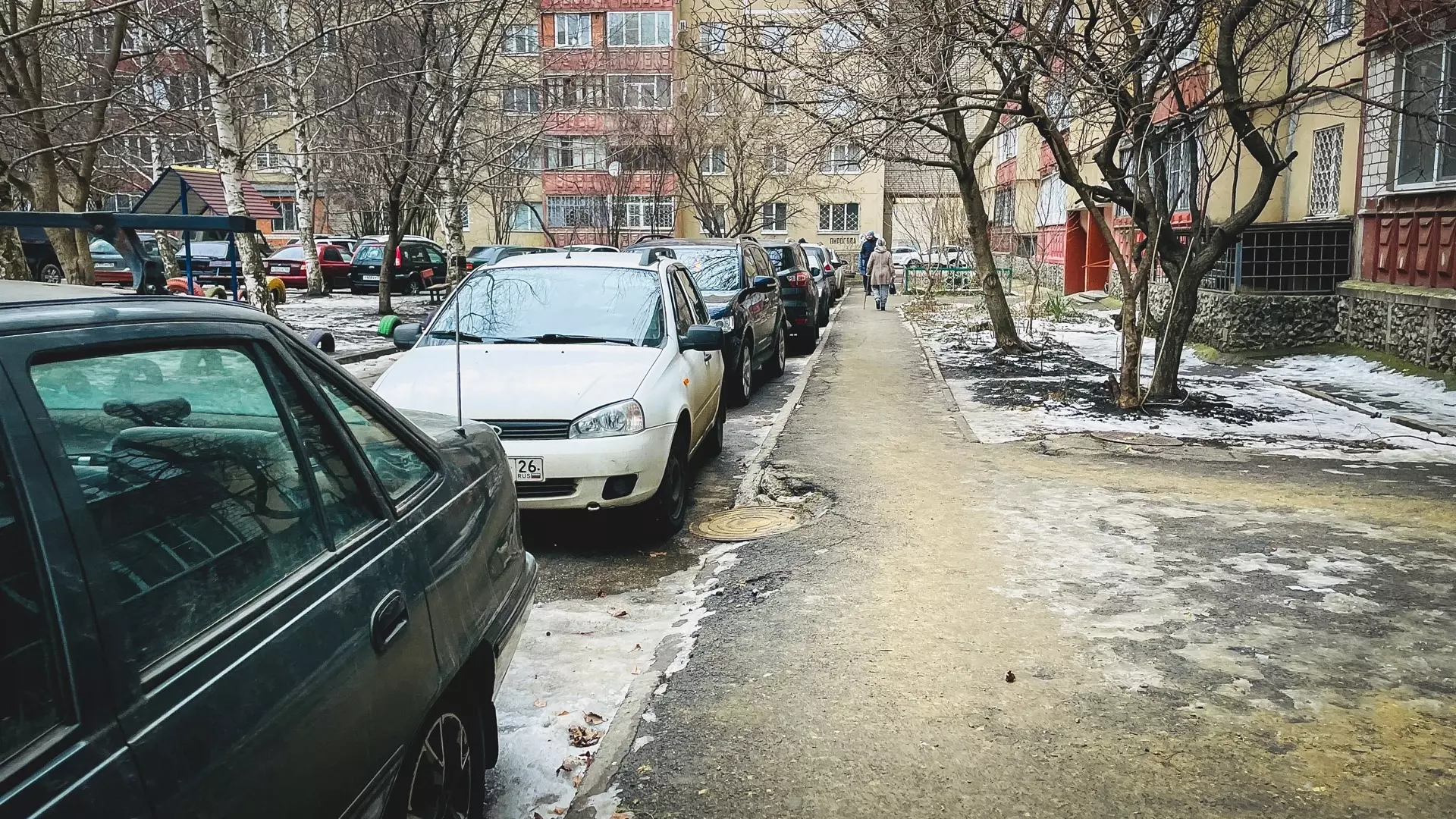 Жительница Екатеринбурга отсудила 400 тысяч рублей за травму на тротуаре