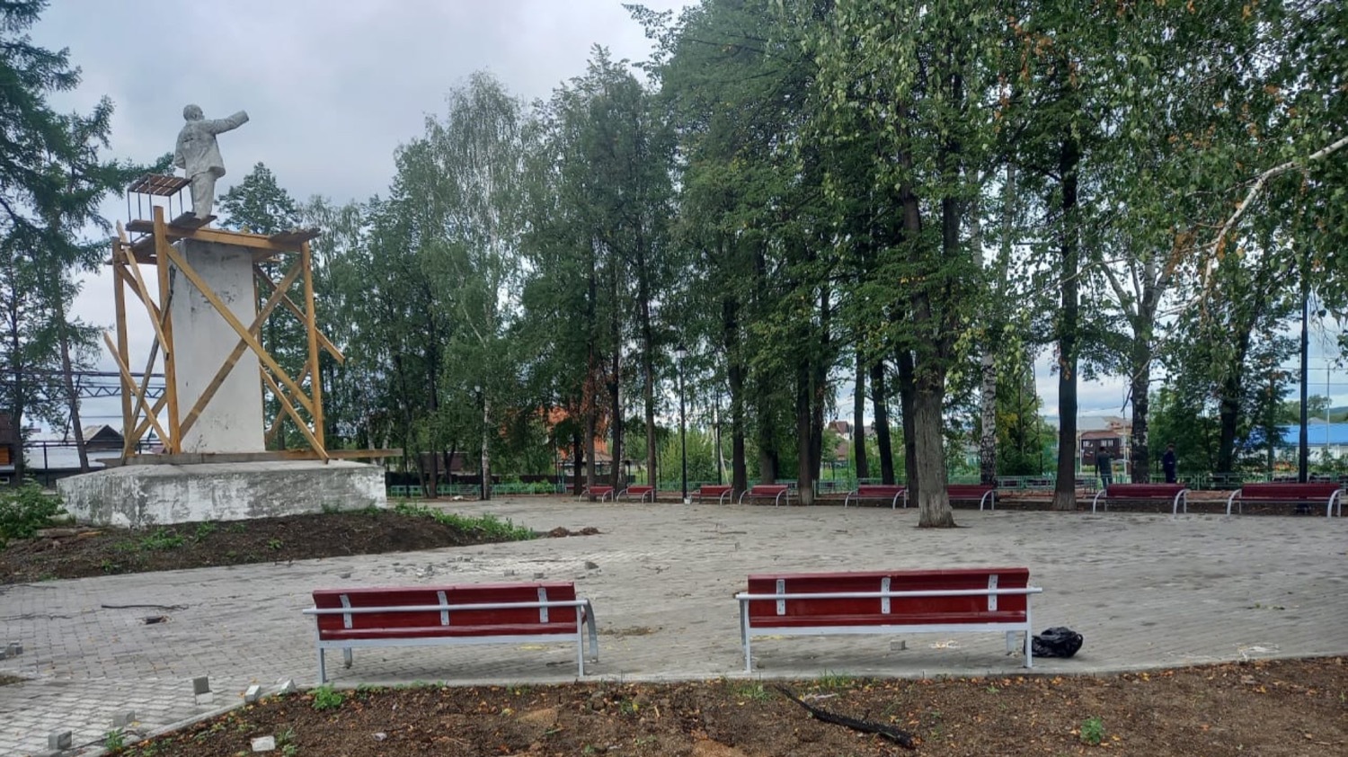 Продолжение реконструкции парка в Черноисточинске 