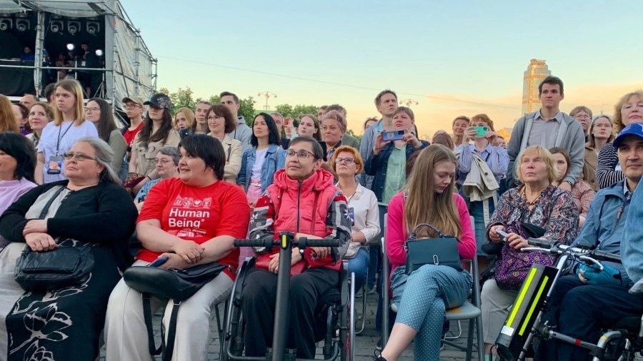 Язык жестов и адаптация для людей с инвалидностью: как пройдет Ural Music Night-2023
