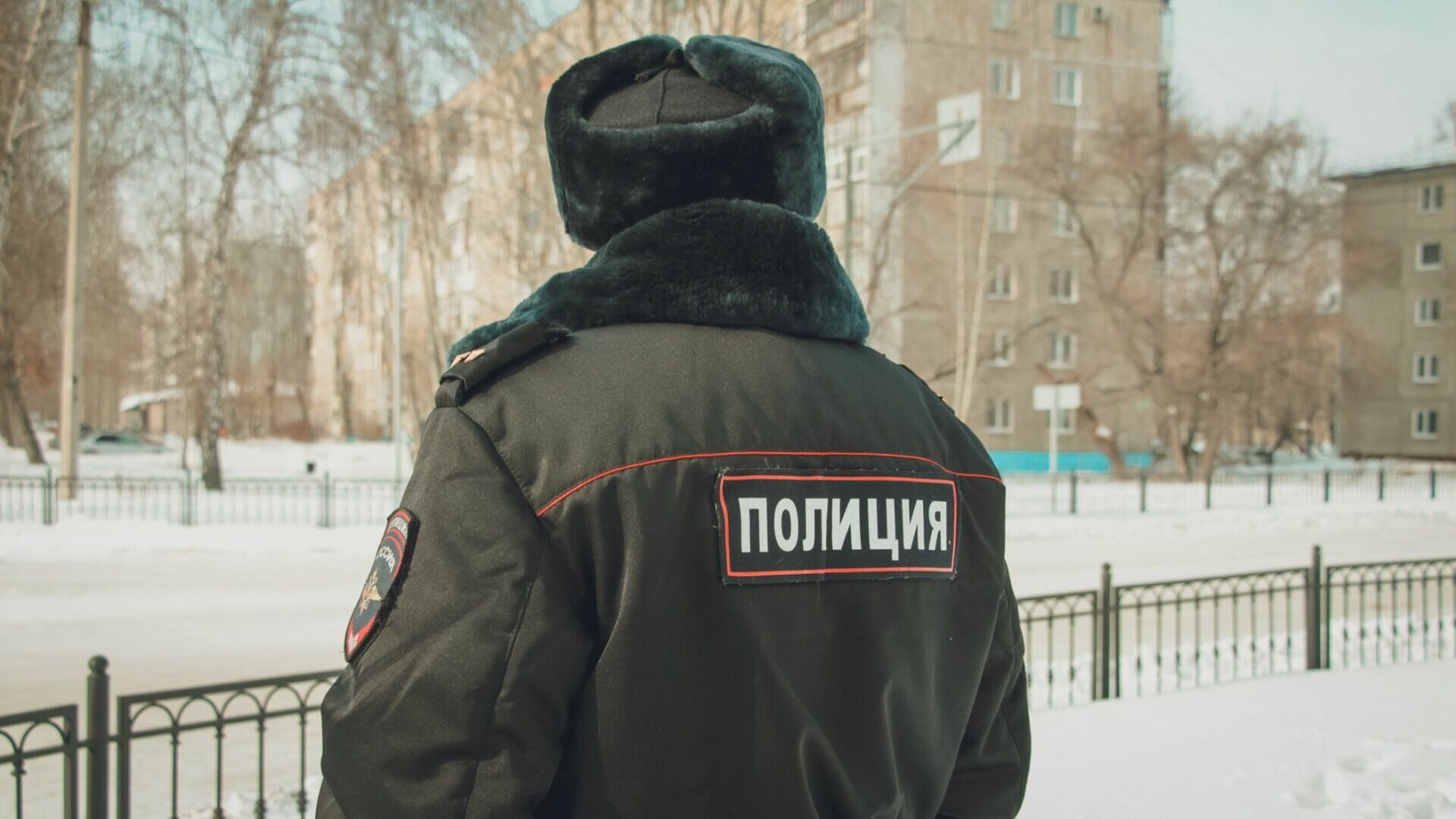 ГИБДД проверит блогера из Екатеринбурга из-за видео с ребенком за рулем