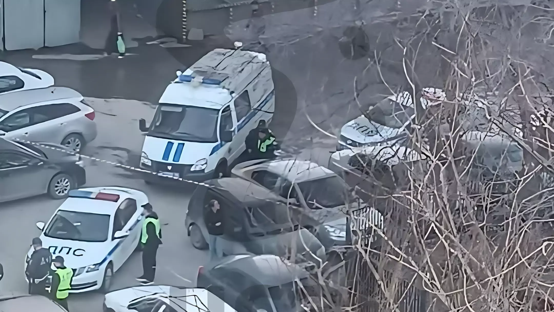 В Екатеринбурге двое мужчин устроили перестрелку около дошкольного учреждения